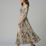 Vestido Midi Floral con Escote Cruzado y Manga Tres Cuartos