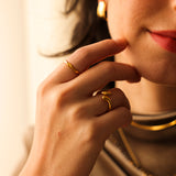 Anillo Curva Moderna