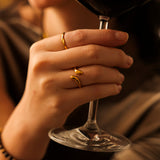 Anillo Curva Moderna