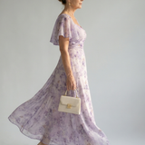 Vestido Largo Floral con Manga Mariposa y Escote Cuadrado