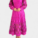 Vestido Midi de Encaje Bordado con Cuello Alto