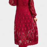 Vestido Midi de Encaje Bordado con Cuello Alto