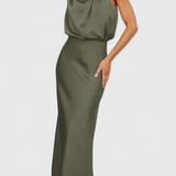 Vestido Elegante de Cuello Halter Drapeado