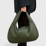 Bolso de Hombro Tejido con Herrajes Plateados