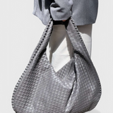Bolso de Hombro Tejido con Herrajes Plateados