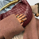 Bolso Tejido con Asa Dorada