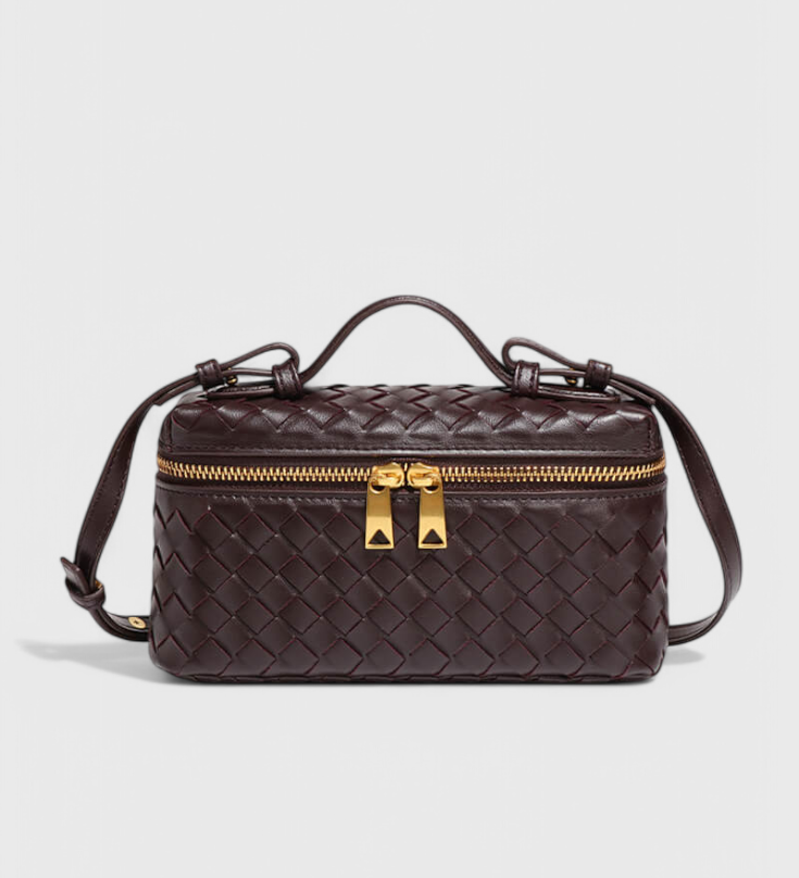 Bolso Mini Tejido con Accesorios Dorados