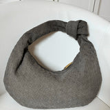 Bolso Mediano Tejido con Detalle de Nudo