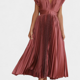 Vestido de Pliegues con Escote Drapeado y Cintura Alta