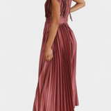 Vestido de Pliegues con Escote Drapeado y Cintura Alta