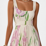 Vestido Largo Plisado con Estampado Floral y Escote Cuadrado