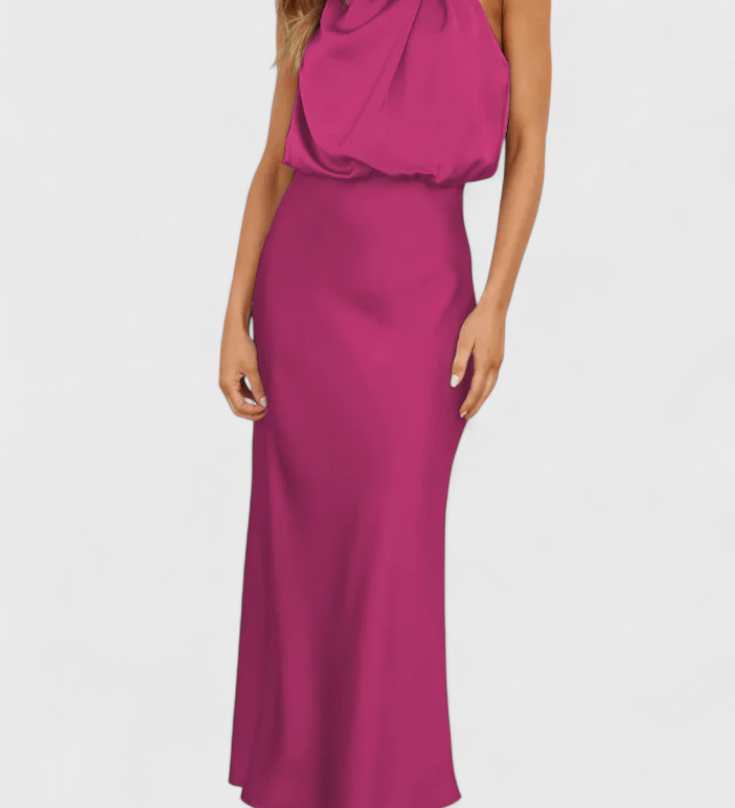Vestido Elegante de Cuello Halter Drapeado