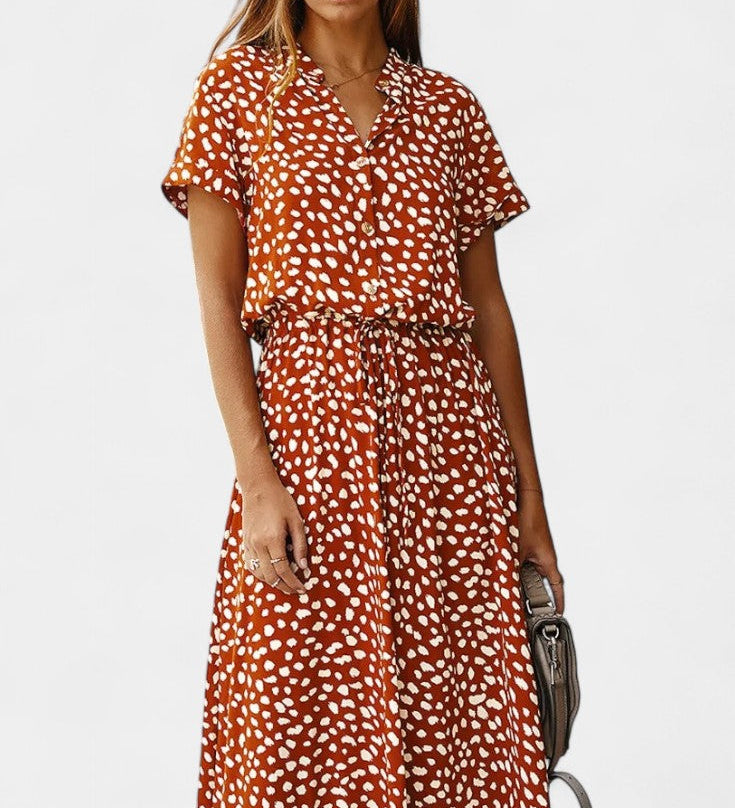 Vestido Midi de Lunares con Cuello Camisero y Cintura Ajustable