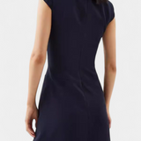 Vestido Mini con Cuello Alto y Detalle Plisado