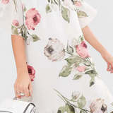 Vestido de Gasa Fluida con Pétalos y Mangas Transparentes