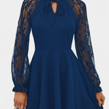 Vestido Mini de Encaje Floral con Mangas Largas