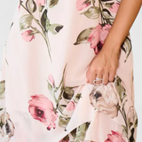 Vestido de Gasa Fluida con Pétalos y Mangas Transparentes