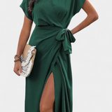 Vestido Cruzado con Cinturón y Abertura Sutil
