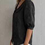 Clotilde™ | Blusa con cuello Peter Pan y bordado floral
