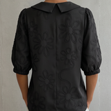 Clotilde™ | Blusa con cuello Peter Pan y bordado floral