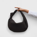 Bolso Mediano Tejido con Detalle de Nudo